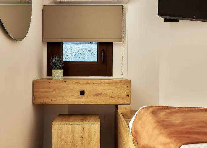 Cosmopolitan Luxury By Smaris Collection