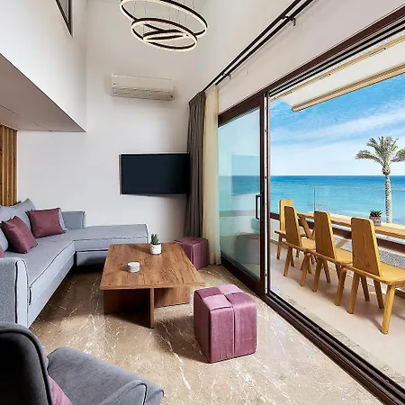 Cosmopolitan Luxury By Smaris Collection Daire