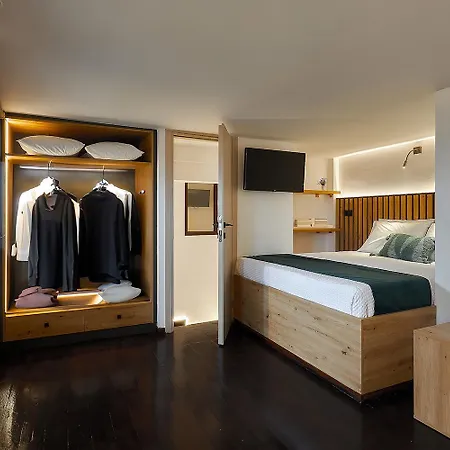 Cosmopolitan Luxury By Smaris Collection