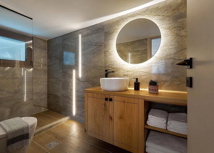 Cosmopolitan Luxury By Smaris Collection