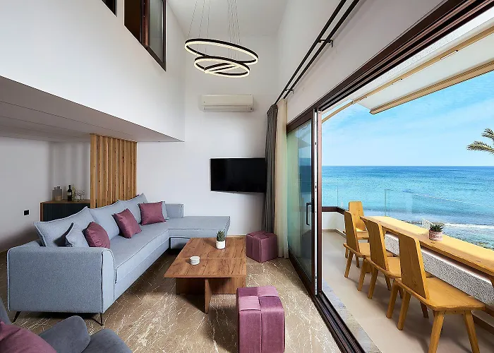 Cosmopolitan Luxury By Smaris Collection