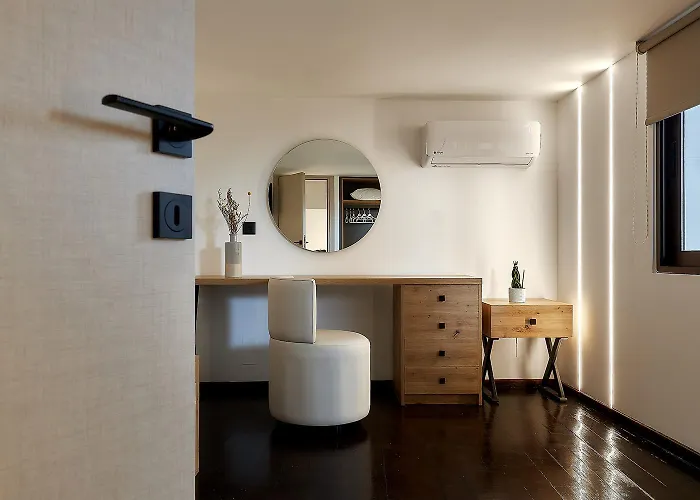 Cosmopolitan Luxury By Smaris Collection Herszonisszosz